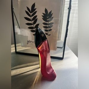 Very Good Girl Glam Eau Perfume